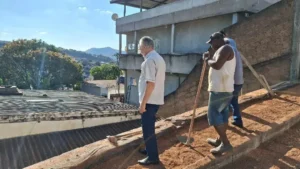 João Monlevade finaliza obra de contenção na rua Felipe Camarão