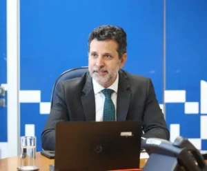Minas Gerais se Destaca em Iniciativas Educacionais no Brasil