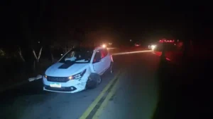 Motorista é detido por suspeita de embriaguez após colisão na MGC-120