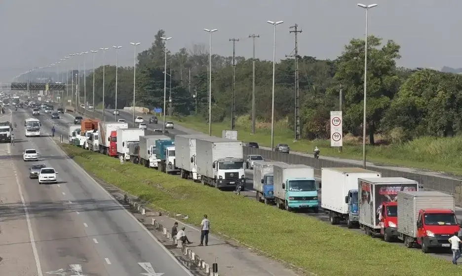 Nova lei estabelece frete mínimo e aprimora fiscalização no transporte de cargas