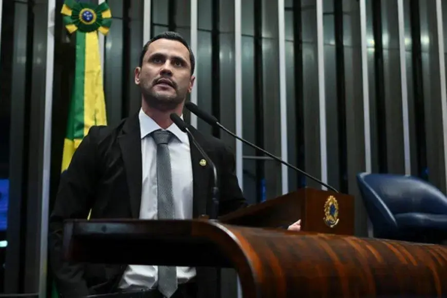 O candidato em quem o próprio partido diz não confiar