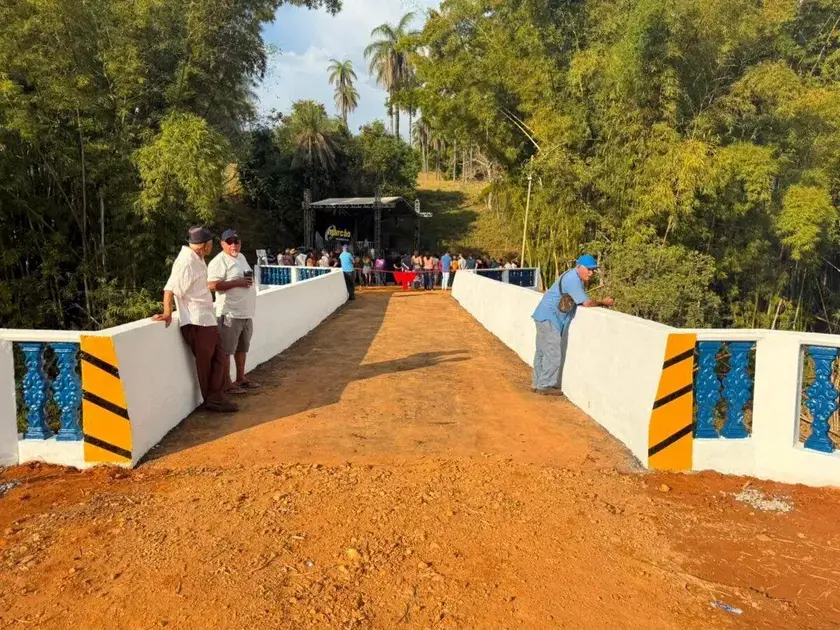Ponte de Santana é inaugurada em Cabeça de Boi após décadas de espera