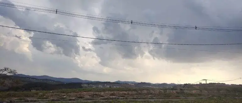 Previsão do Tempo: Nuvens e Possibilidade de Chuva em Itabira