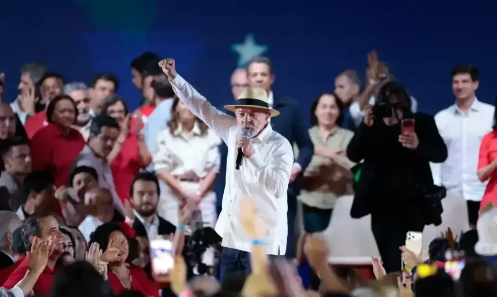 PT confirma Lula como candidato à presidência nas eleições de 2026