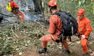 Queda de helicóptero na Vista Chinesa deixa quatro mortos no Rio