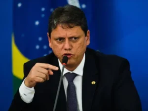 Tarcísio de Freitas apoia Cleitinho na reta final da campanha