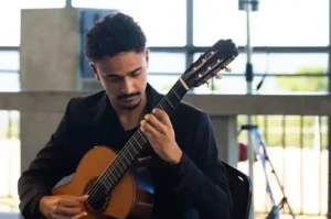 1ª Semana do Violão: Uma Celebração Musical em São Gonçalo do Rio Abaixo 1ª Semana do Violão: Uma Celebração Musical em São Gonçalo do Rio Abaixo
