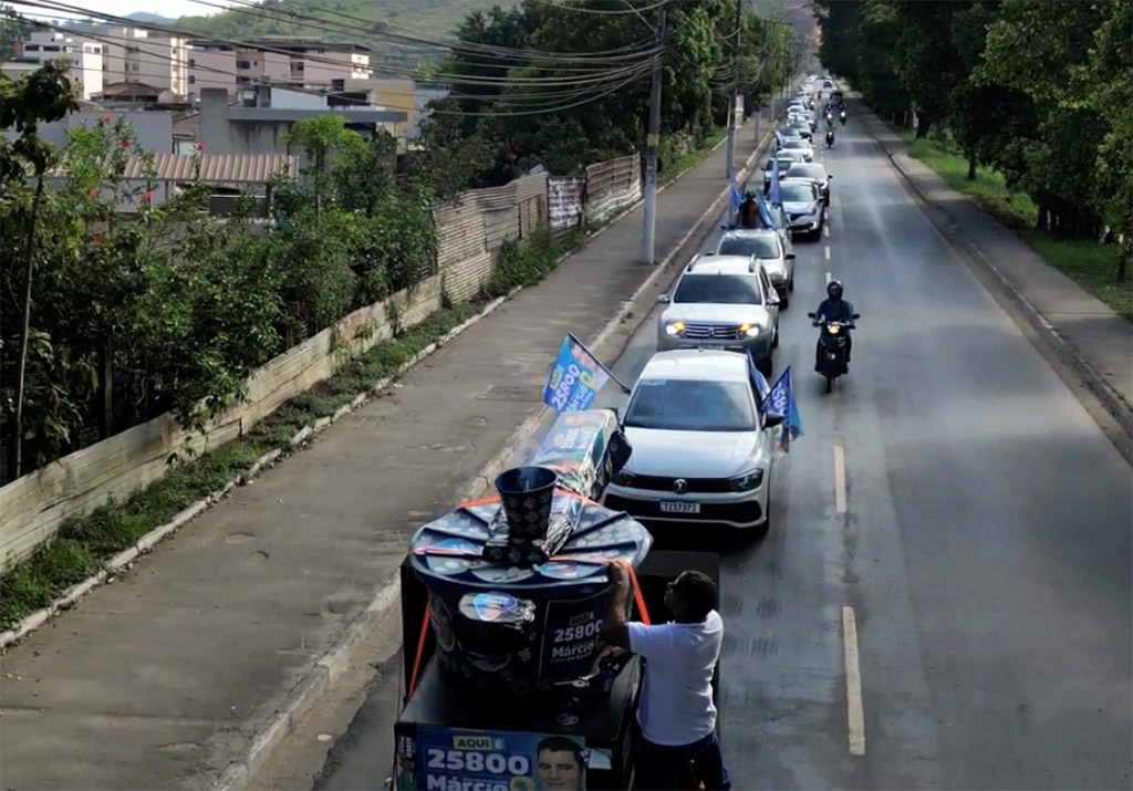 Campanha de Márcio Lima ganha as ruas de Timóteo em carreata