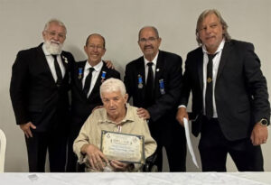 Loja Maçônica Acácia de Acesita entrega Medalha Honorífica José Ferreira de Lima a Gervásio Pierre