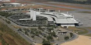Aeroporto de Confins interrompe operações por problemas na pista