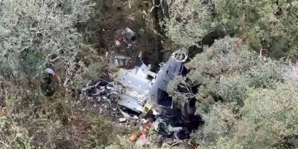 Bombeiros localizam helicóptero com os corpos das vítimas na Serra Catarinense