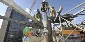 Brasil gera 165,8 mil novos empregos em agosto, segundo Caged