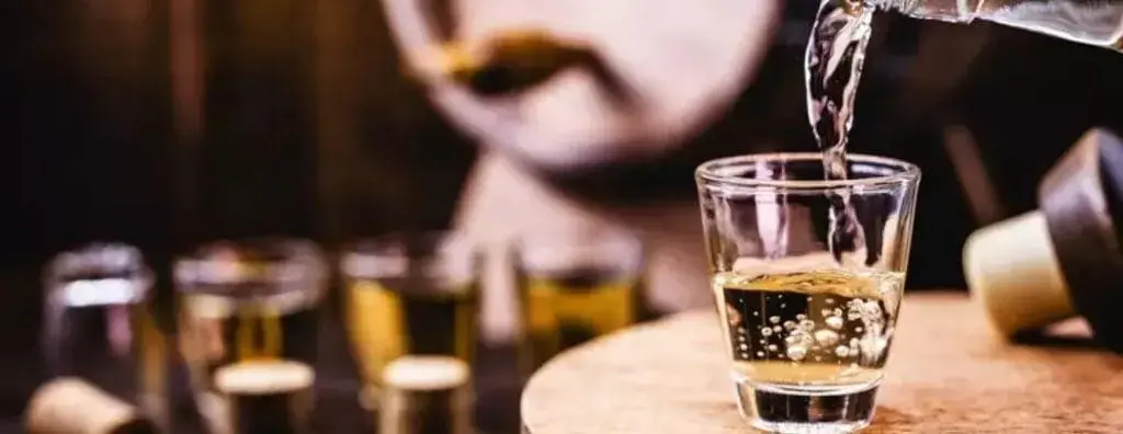 Cachaça mineira gera R$ 624 milhões anualmente e é patrimônio cultural Cachaça mineira gera R$ 624 milhões anualmente e é patrimônio cultural
