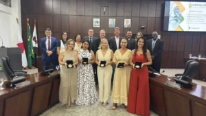 Câmara homenageia cinco educadores com Medalha Paulo Freire em Belo Oriente