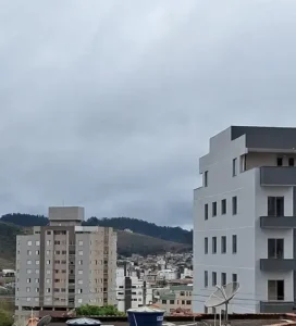 Céu nublado marca o fim do inverno em João Monlevade com chuva prevista