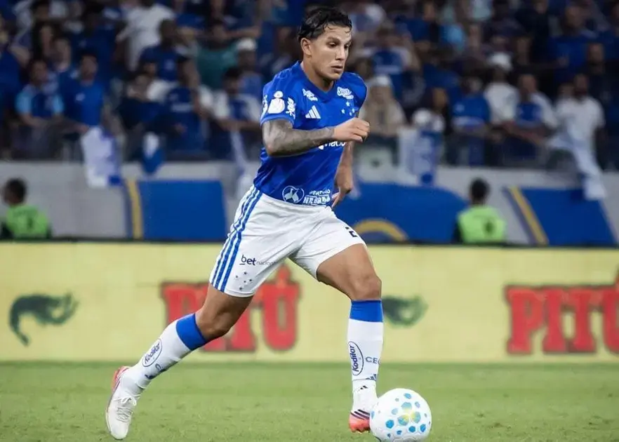 Cruzeiro e Athletico-PR se enfrentam em busca do G-4 no Mineirão Cruzeiro e Athletico-PR se enfrentam em busca do G-4 no Mineirão