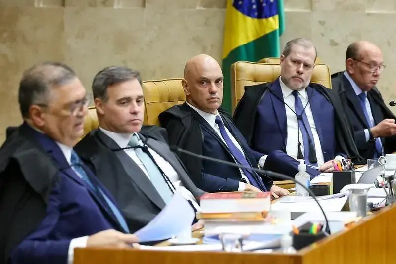Decisões do Supremo Tribunal Federal que Impactam a Sociedade São Adiadas Decisões do Supremo Tribunal Federal que Impactam a Sociedade São Adiadas