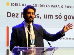 Desafios no Transporte Coletivo: Candidatos ao Governo de Minas em Foco