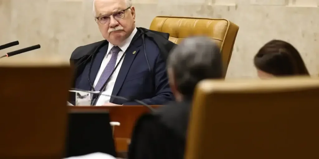 Edson Fachin destaca que gravidade dos fatos exige legalidade no STF Edson Fachin destaca que gravidade dos fatos exige legalidade no STF