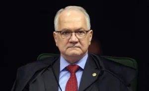 Ex-ministros do STF pedem rigorosa investigação sobre graves irregularidades Ex-ministros do STF pedem rigorosa investigação sobre graves irregularidades