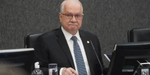 Fachin exige informações da PF sobre celular de Daniel Vorcaro em 24 horas