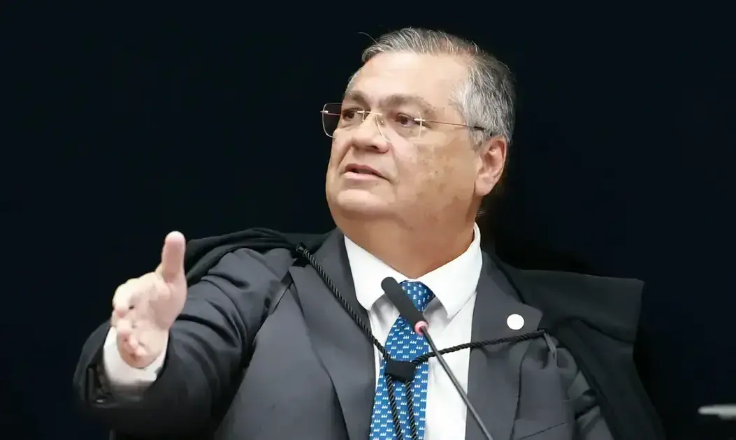 Flávio Dino determina reintegração de Andrei Rodrigues na Polícia Federal