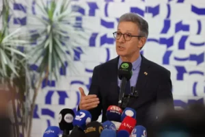 Governador Zema critica a eliminação da 'taxa das blusinhas'