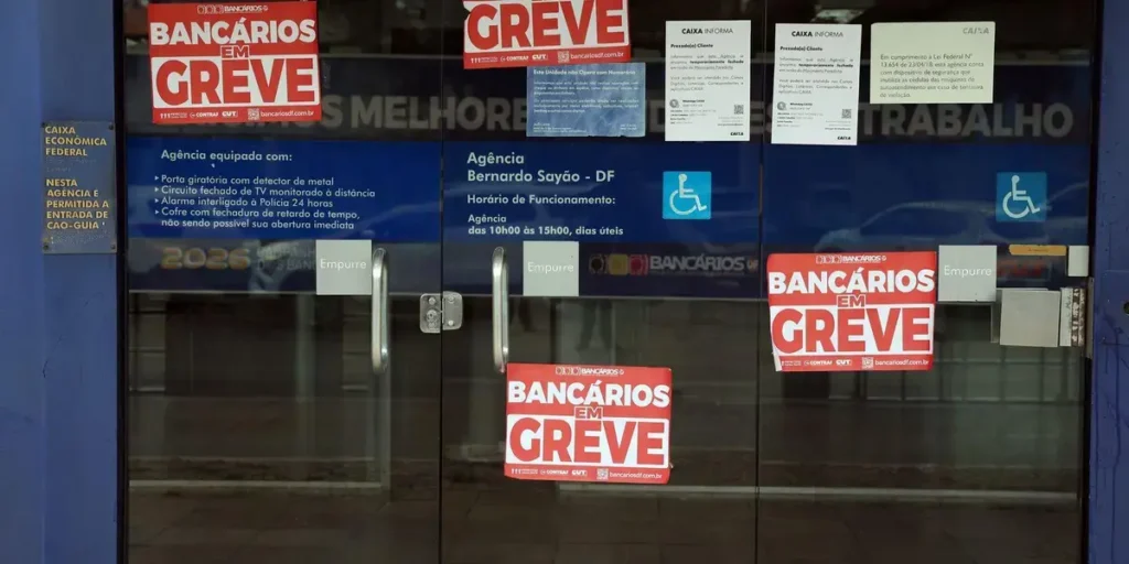 Greve Nacional de Bancários: Caixa rejeita proposta e mantém paralisação Greve Nacional de Bancários: Caixa rejeita proposta e mantém paralisação