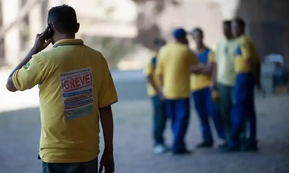 Greve por tempo indeterminado dos trabalhadores dos Correios se intensifica
