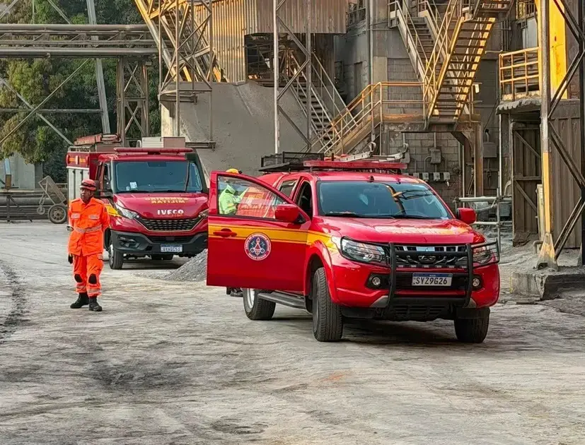 Homem morre prensado por estrutura de ferro em acidente de trabalho