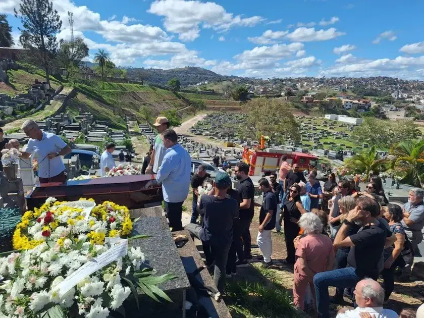 Itabira se despede do Padre Ivanir em cerimônia comovente no Cemitério da Paz