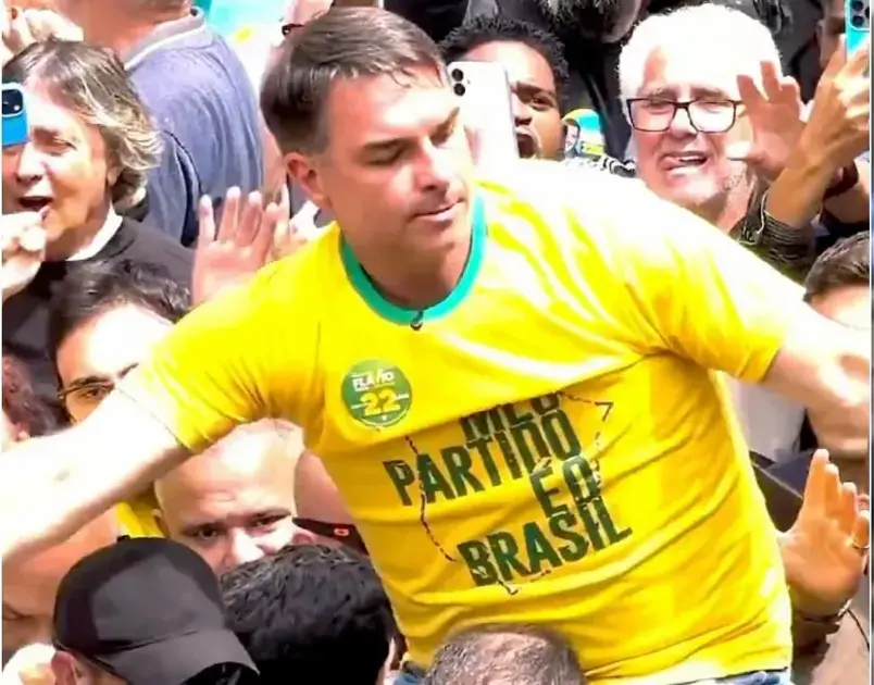 Juiz de Fora se torna ponto central da campanha de Flávio Bolsonaro Juiz de Fora se torna ponto central da campanha de Flávio Bolsonaro