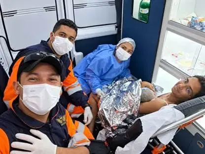Mãe dá à luz dentro de viatura na BR-381 em Ipatinga