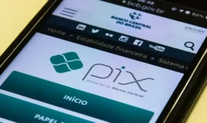 Novas regras do Pix: fraudes, cobrança híbrida e contas-salário em 2027