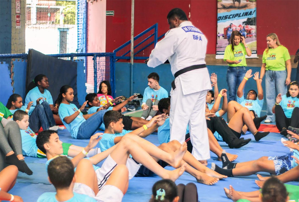 Festival Paralímpico reúne crianças e jovens em Timóteo