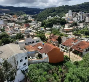 Previsão do tempo: calor intenso e possibilidade de chuvas em MG neste sábado