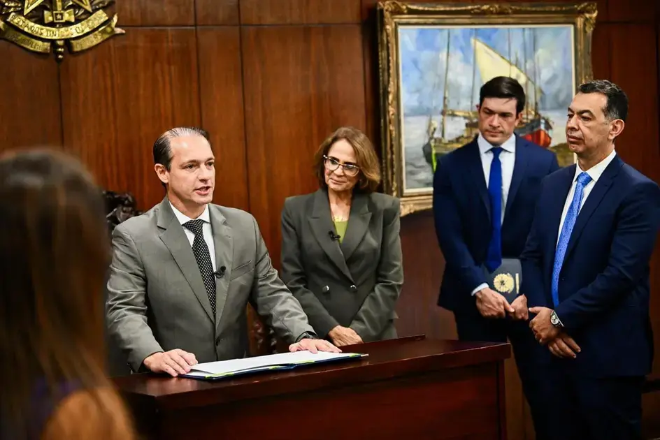 Renzo Brás toma posse em nova função política Renzo Brás toma posse em nova função política