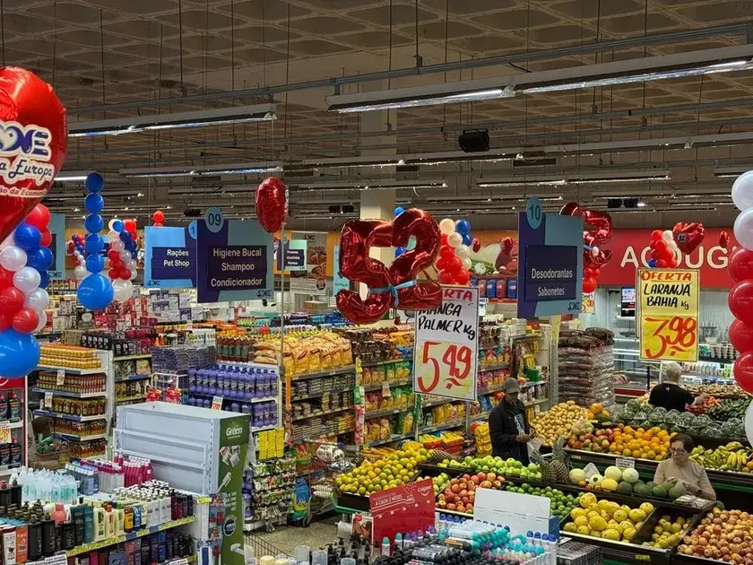 Supermercado Nova Europa celebra 52 anos com sorteio de carro e prêmios