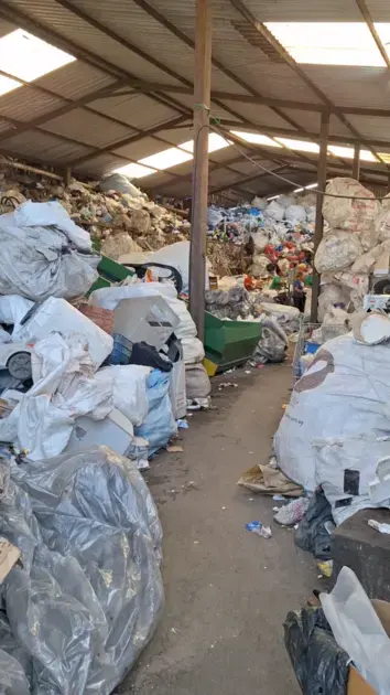 Suspensão da coleta seletiva revela desafios na reciclagem