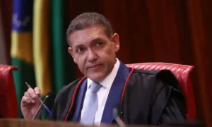 Análise sobre a posição de Nunes Marques em relação a Jair Bolsonaro