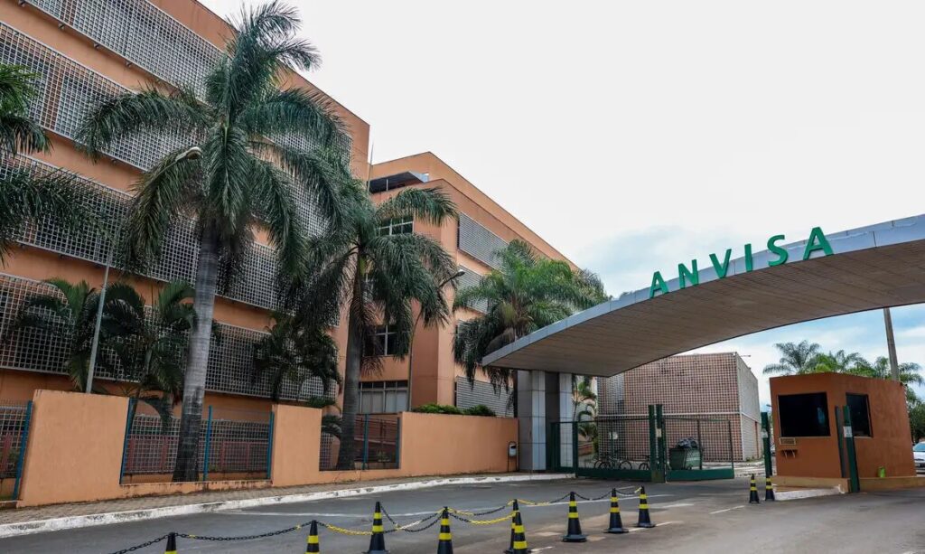 Anvisa proíbe venda de picolé com melatonina e suplemento de proteína