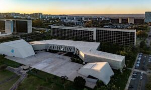 Ao TSE, Meta nega tratamento desigual entre candidaturas presidenciais