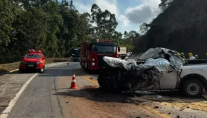 Colisão grave na BR-381 resulta em um óbito em João Monlevade Colisão grave na BR-381 resulta em um óbito em João Monlevade