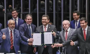 Congresso Nacional aprova fim da escala 6×1 e introduz folgas obrigatórias