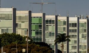 Contas do governo têm superávit de R$ 4,8 bilhões em setembro