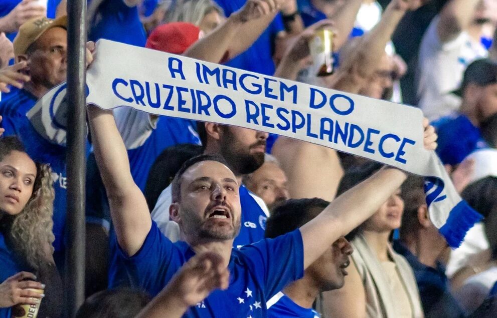 Cruzeiro enfrenta o Remo no Mineirão e pode assumir a terceira posição do Brasileirão; Rádio Caraça FM transmite o jogo