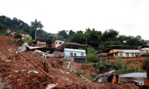 Governo libera crédito de R$ 300 milhões para ações da Defesa Civil Defesa Civil recebe R$ 300 milhões em crédito extraordinário