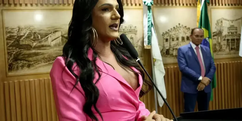 Eleição de Thabatta Pimenta e outras deputadas fortalece voz da população trans Eleição de Thabatta Pimenta e outras deputadas fortalece voz da população trans
