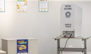 Eleitores de Itaguaí, no Rio, votam domingo também para prefeito