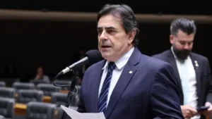 Ex-tucano e ex-aliado: um novo caminho na política brasileira